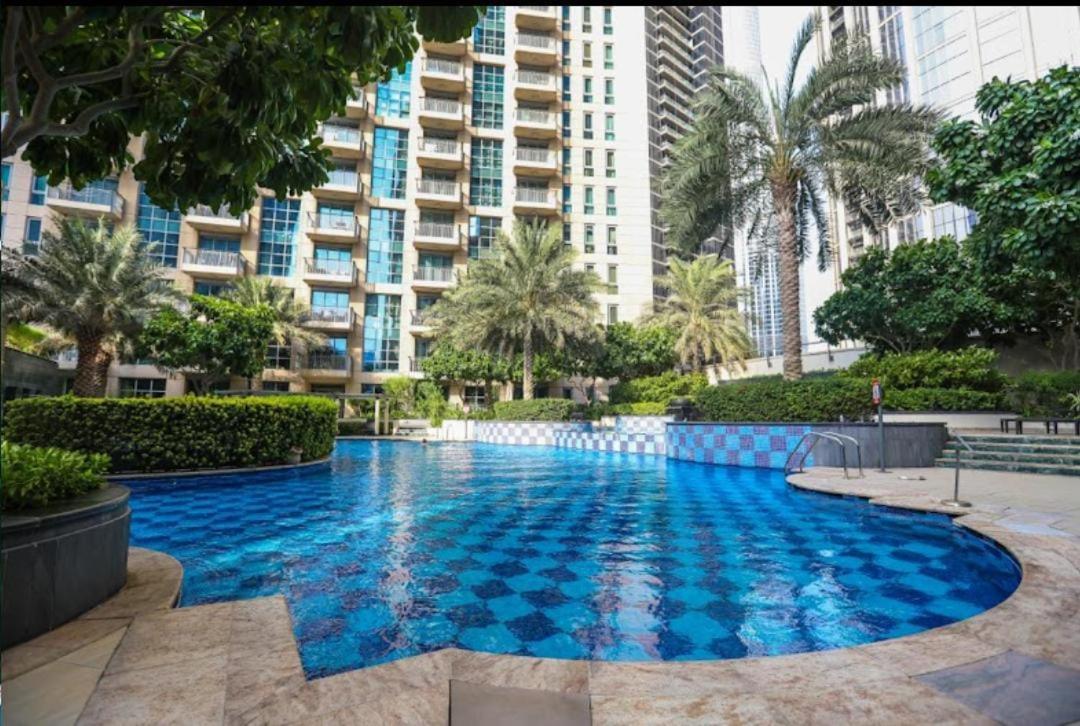 Trinity Holiday Homes - Standpoint Tower Downtown Dubai Eksteriør billede