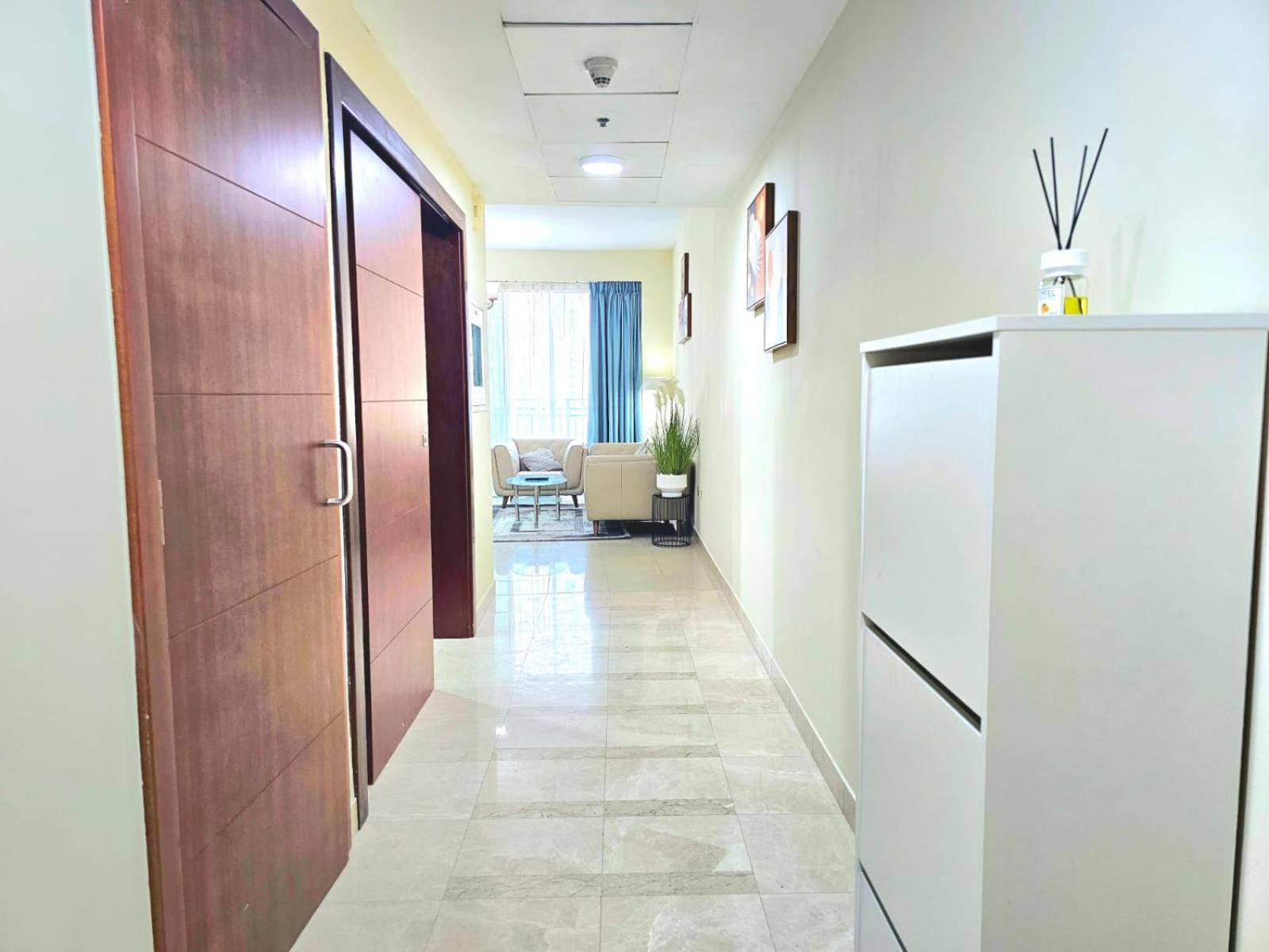 Trinity Holiday Homes - Standpoint Tower Downtown Dubai Eksteriør billede