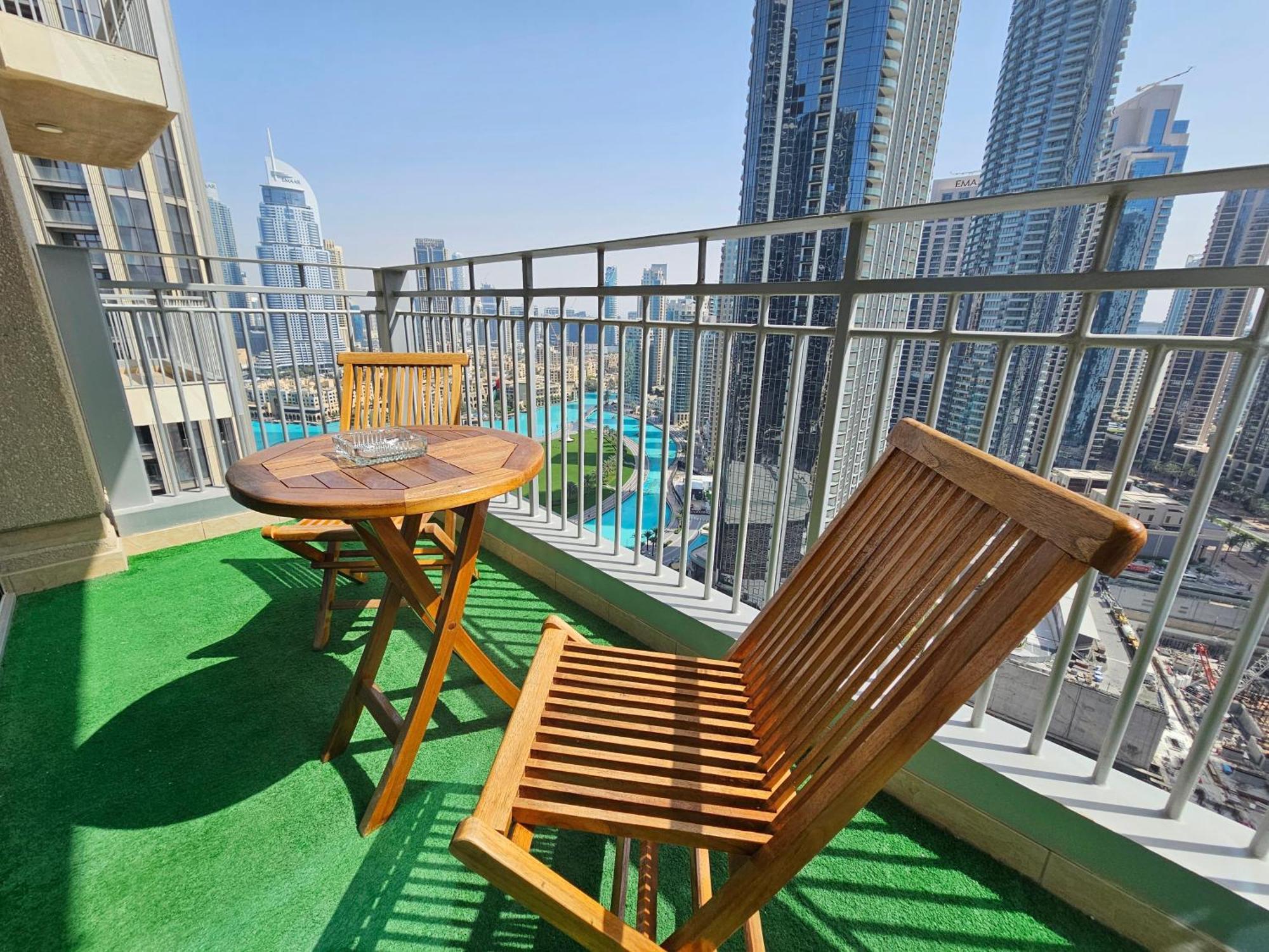 Trinity Holiday Homes - Standpoint Tower Downtown Dubai Eksteriør billede