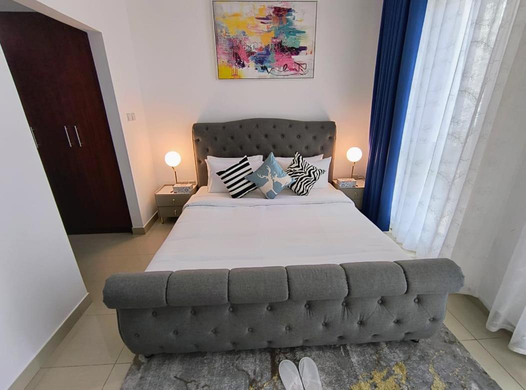 Trinity Holiday Homes - Standpoint Tower Downtown Dubai Eksteriør billede