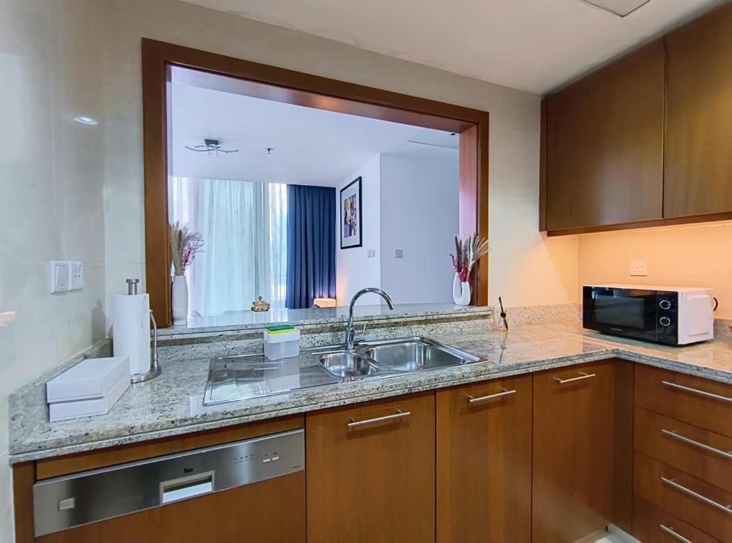 Trinity Holiday Homes - Standpoint Tower Downtown Dubai Eksteriør billede