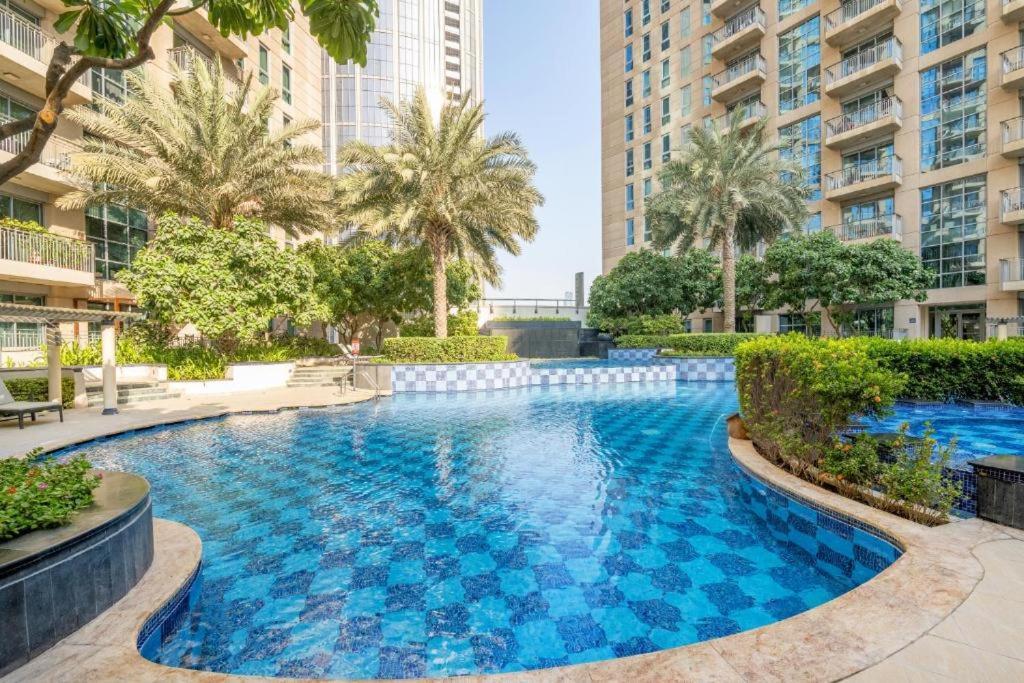 Trinity Holiday Homes - Standpoint Tower Downtown Dubai Eksteriør billede